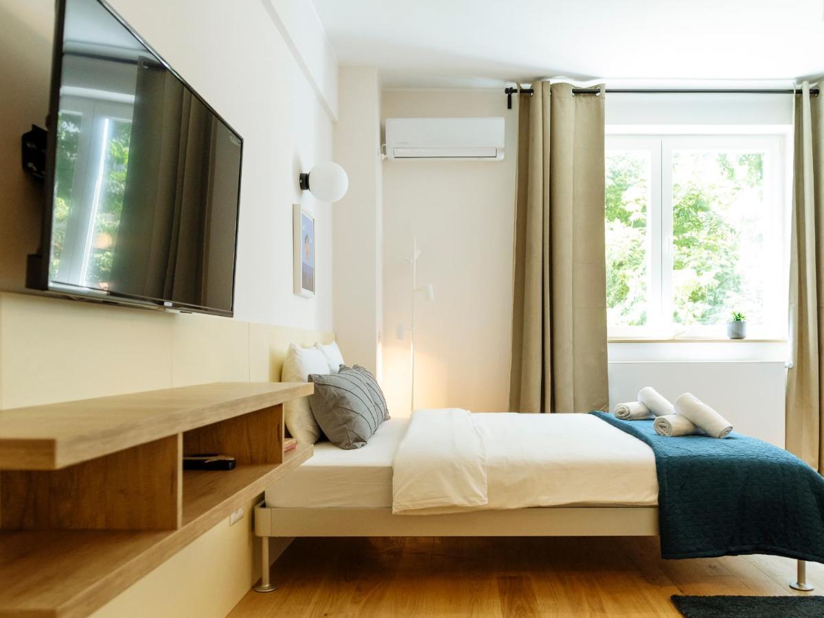 Lemon Elegant Old Town Studio Bucureşti Ngoại thất bức ảnh